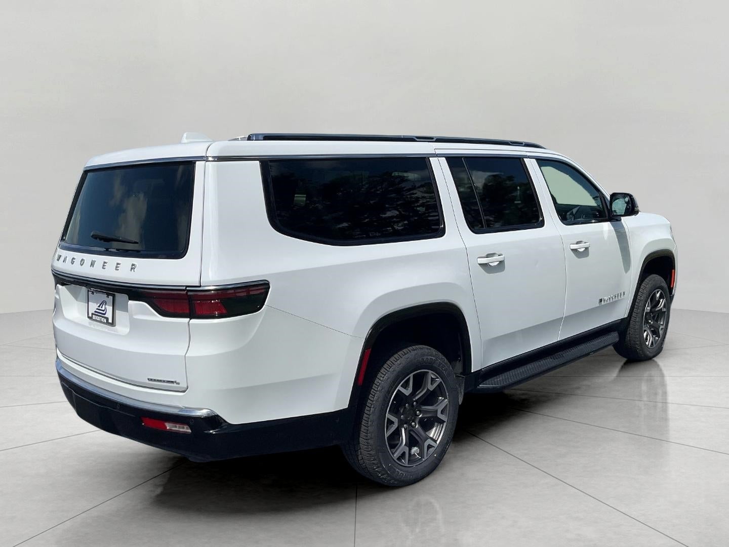 2023 Jeep Wagoneer L Series III 4x4