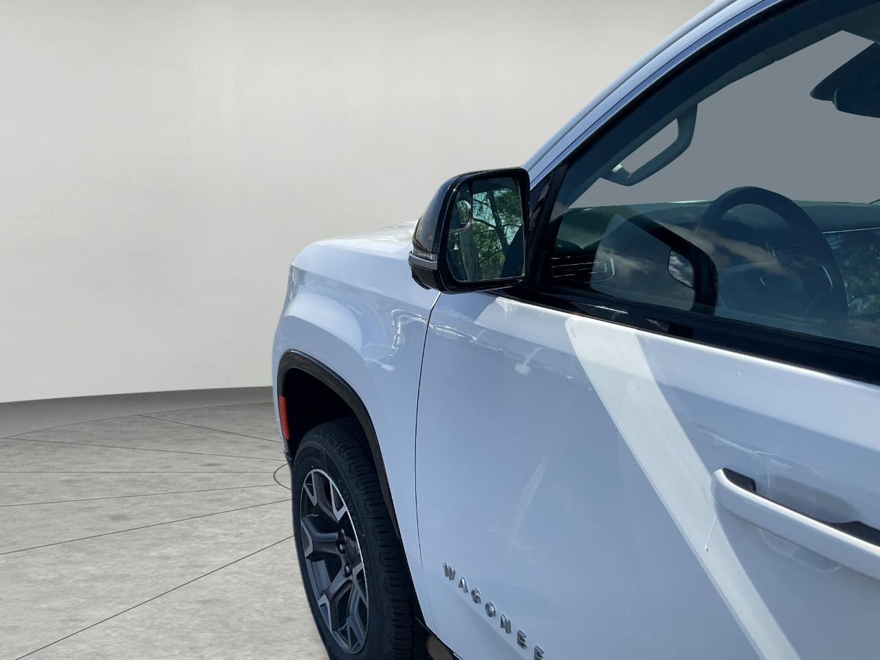 2023 Jeep Wagoneer L Series III 4x4