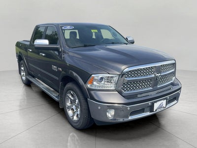 2017 RAM 1500 Laramie Crew Cab 4x4 5'7' Box