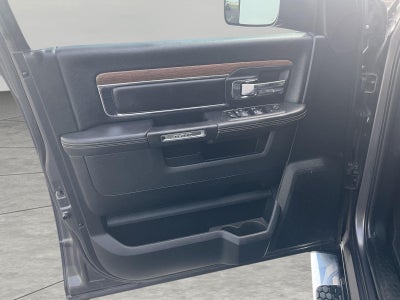 2017 RAM 1500 Laramie Crew Cab 4x4 5'7' Box