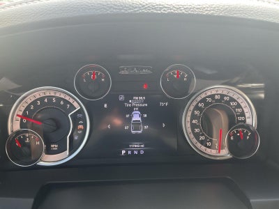 2017 RAM 1500 Laramie Crew Cab 4x4 5'7' Box