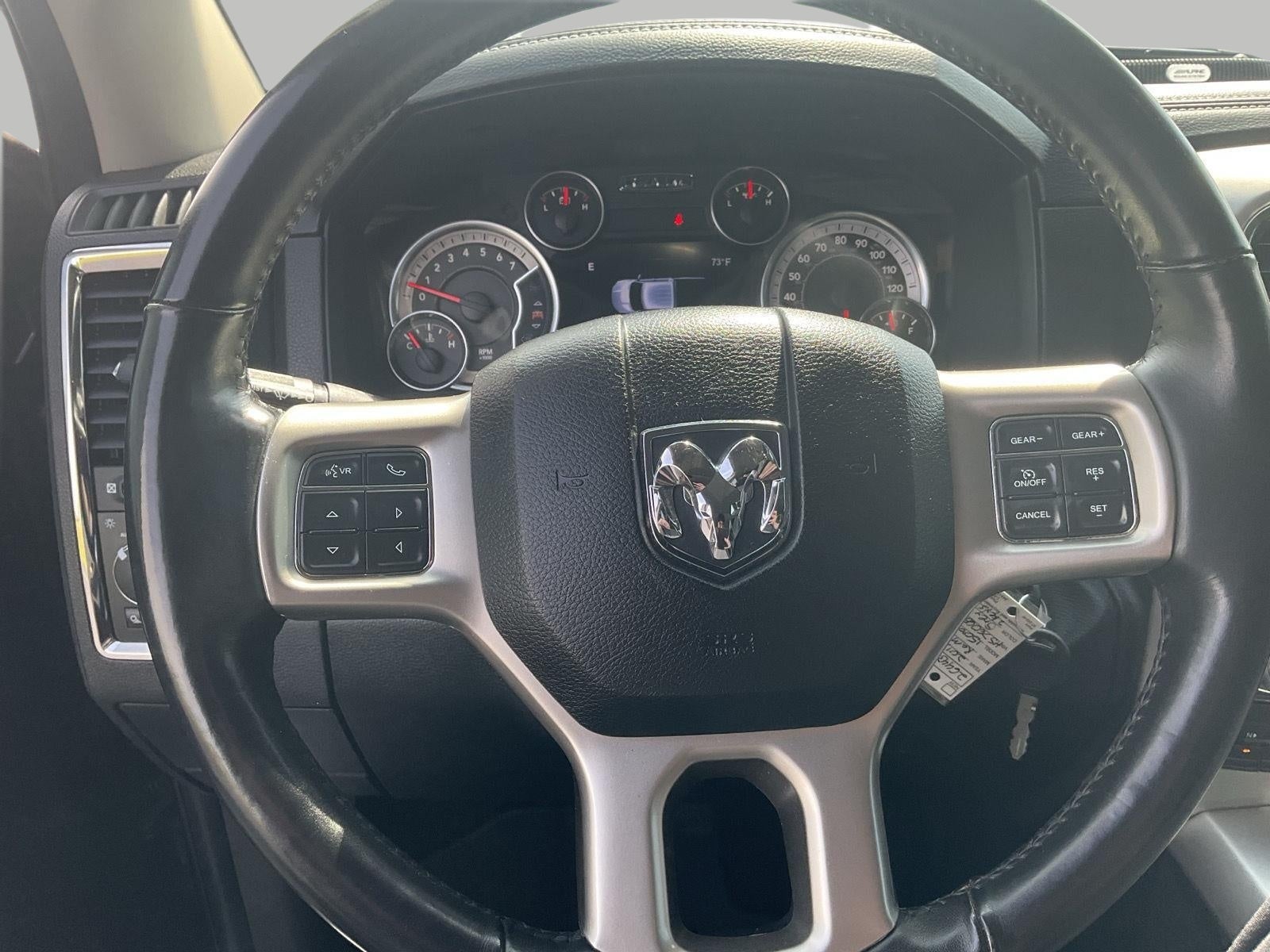 2017 RAM 1500 Laramie Crew Cab 4x4 5'7' Box