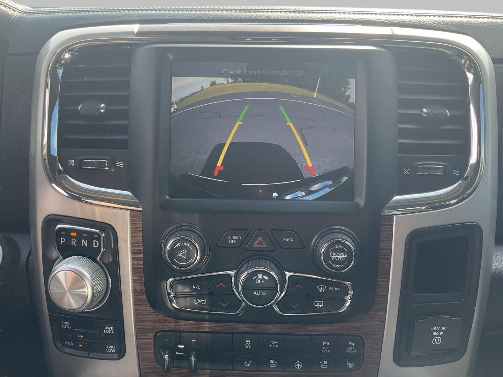 2017 RAM 1500 Laramie Crew Cab 4x4 5'7' Box