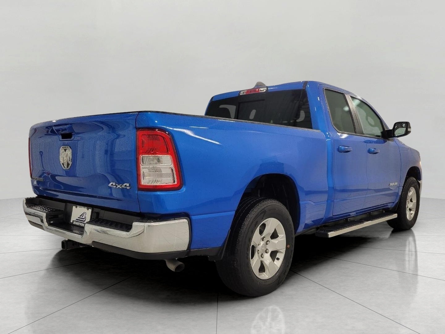2022 RAM 1500 Big Horn Quad Cab 4x4 6'4' Box