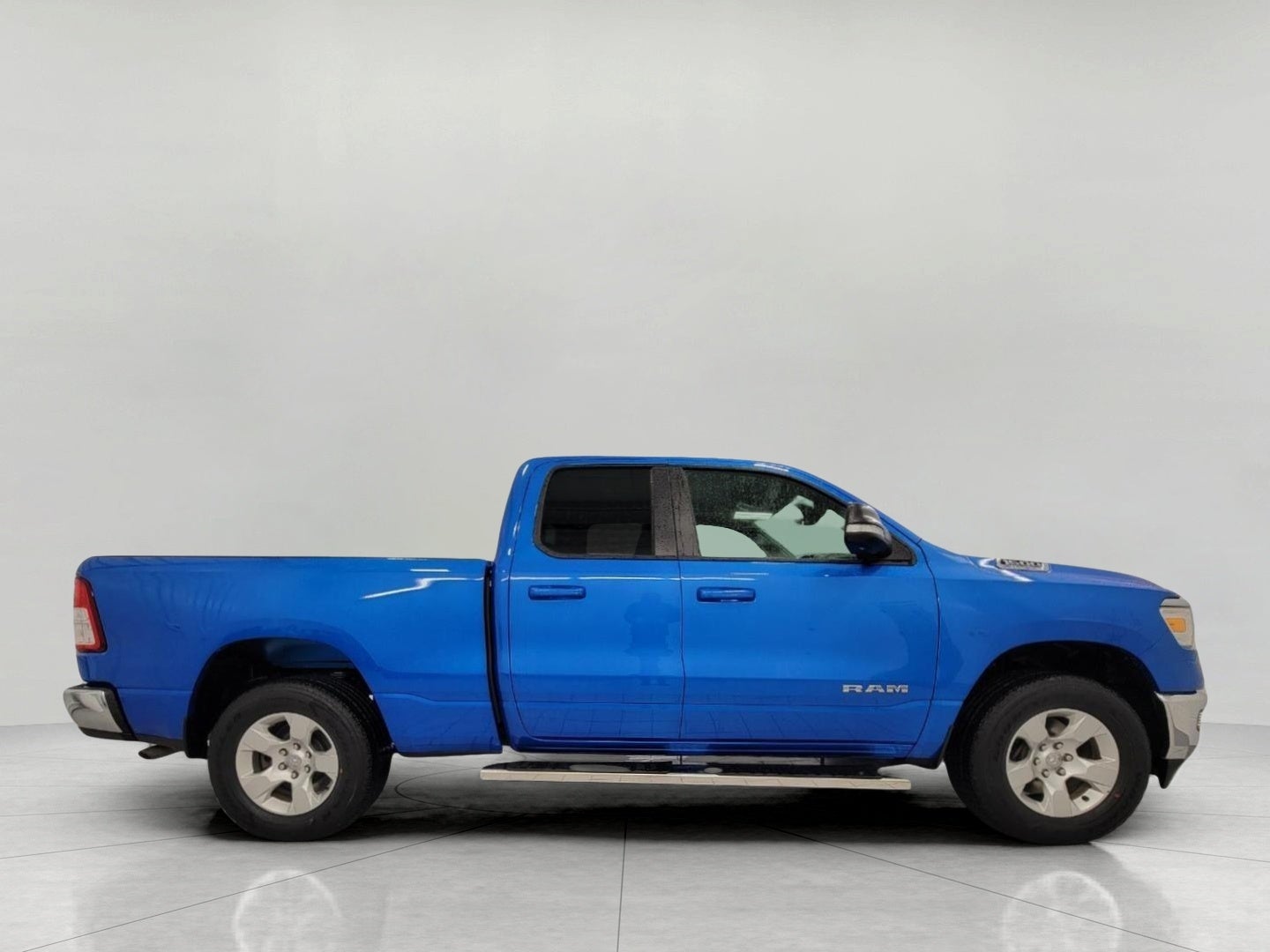 2022 RAM 1500 Big Horn Quad Cab 4x4 6'4' Box