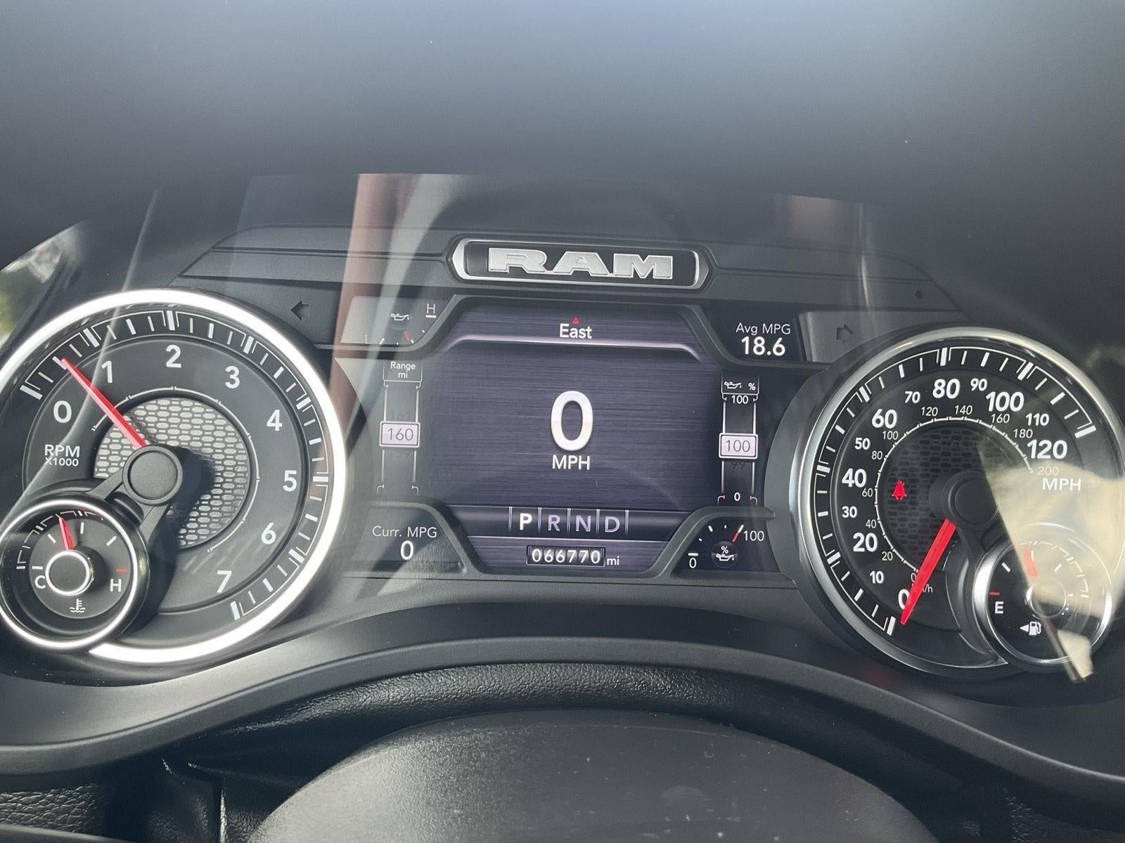2023 RAM 1500 Big Horn Crew Cab 4x4 5'7' Box