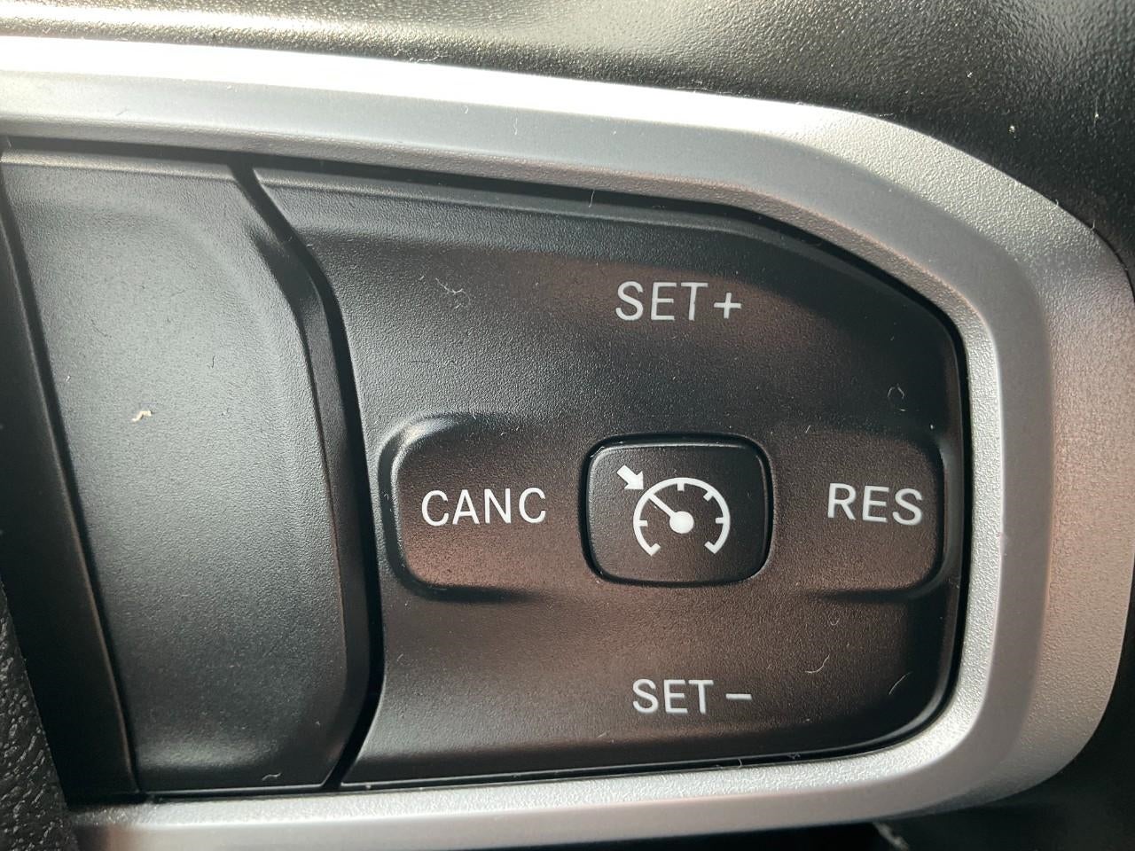 2022 RAM 1500 Big Horn Quad Cab 4x4 6'4' Box