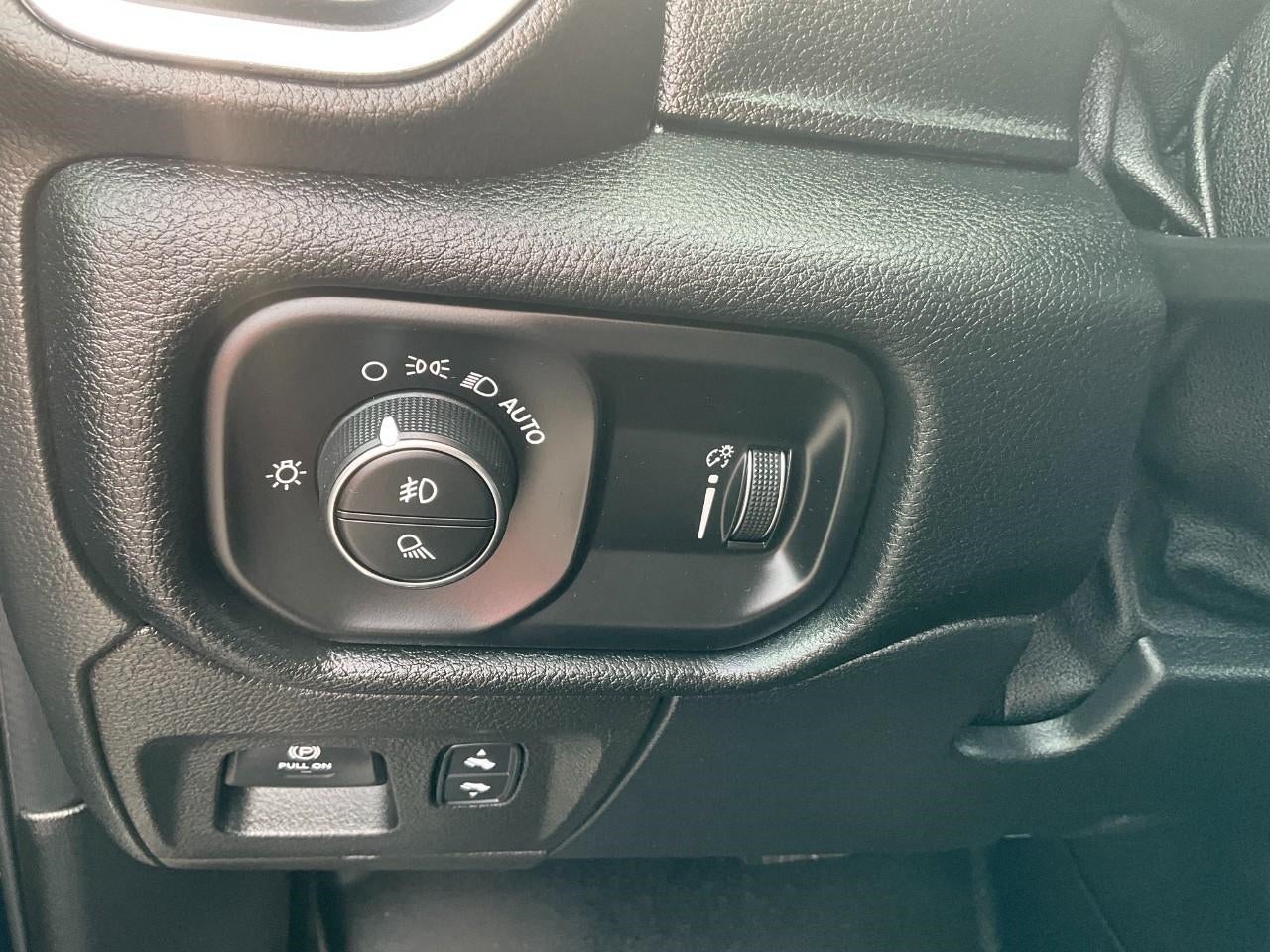 2022 RAM 1500 Big Horn Quad Cab 4x4 6'4' Box