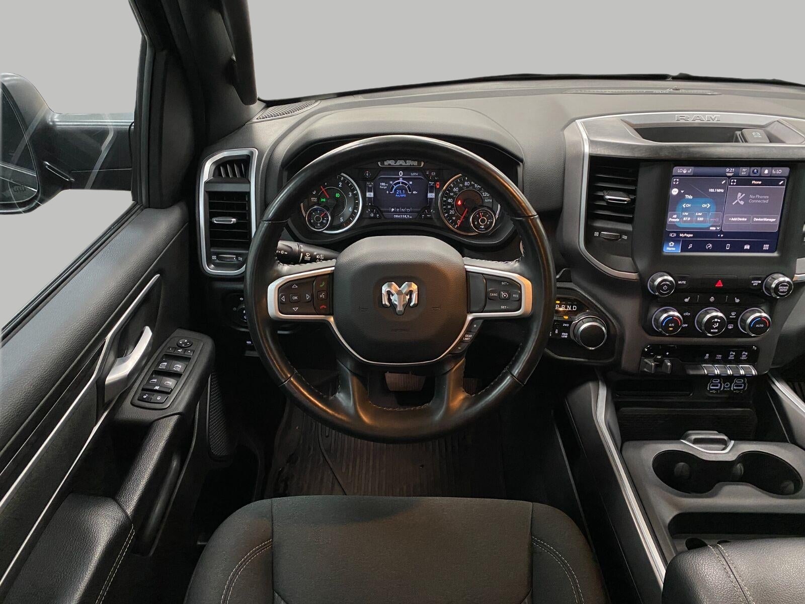 2023 RAM 1500 Lone Star Crew Cab 4x4 5'7' Box