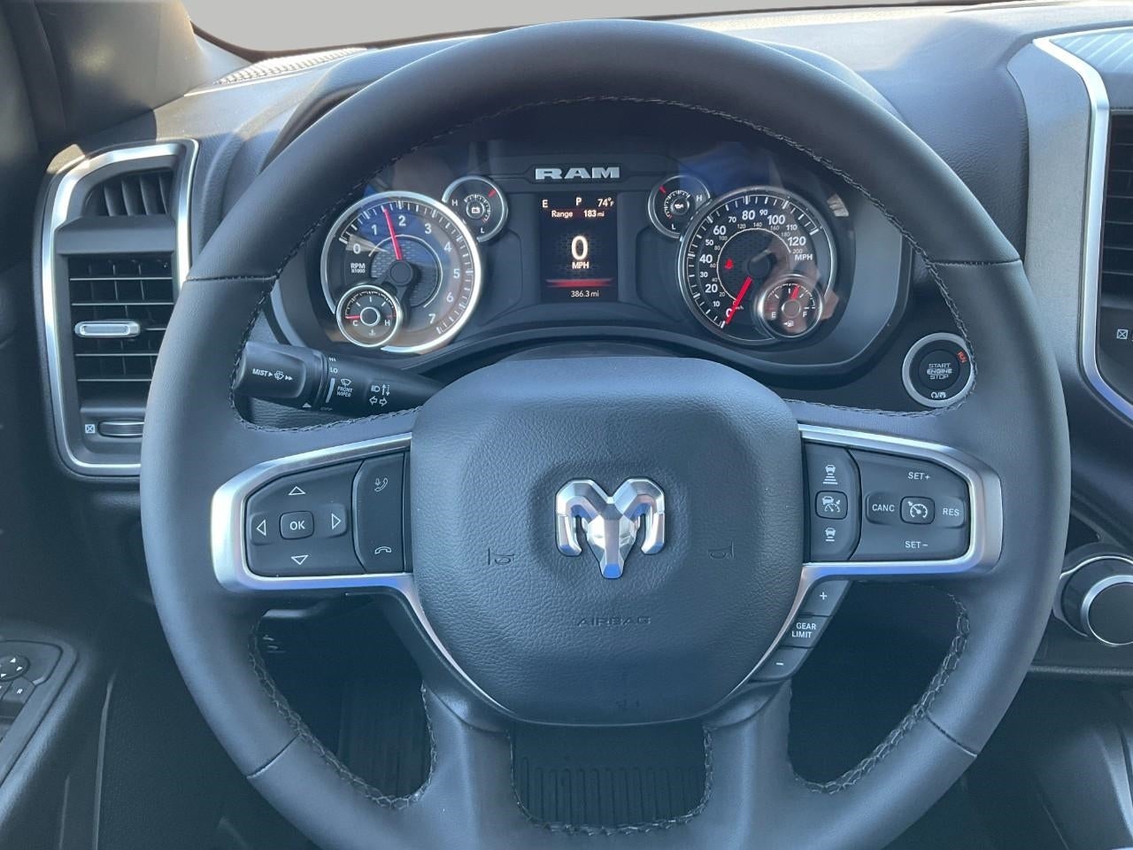 2025 RAM 1500 Big Horn Crew Cab 4x4 5'7' Box