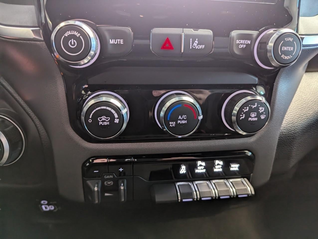 2025 RAM 1500 Big Horn 4x4 Crew Cab 5'7 Box