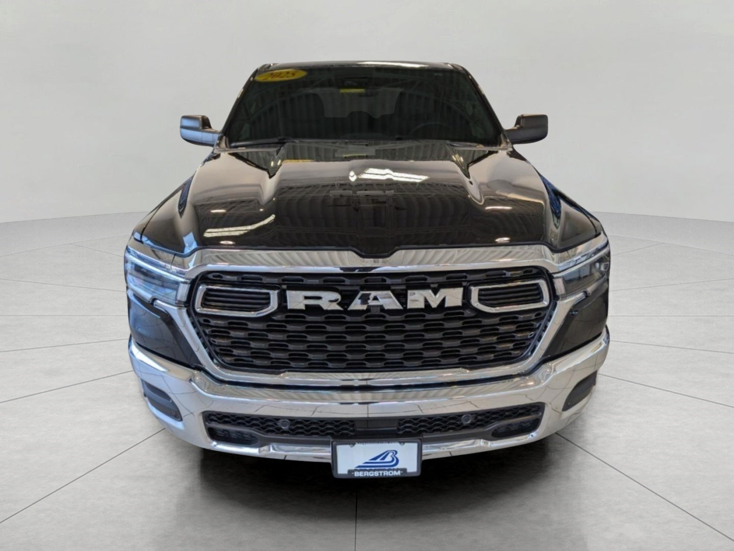 2025 RAM 1500 Big Horn 4x4 Crew Cab 5'7 Box