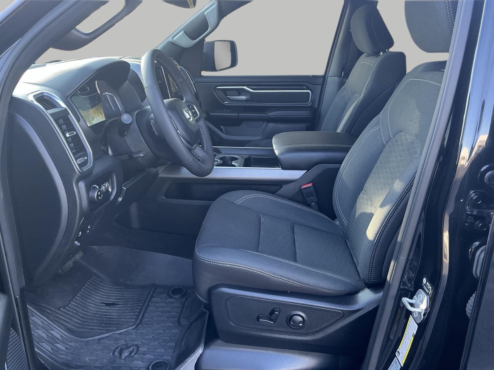 2025 RAM 1500 Big Horn Crew Cab 4x4 5'7' Box