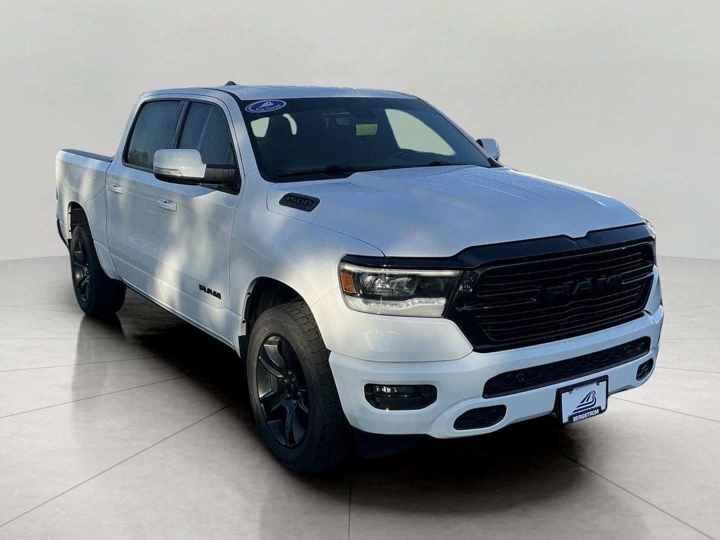 2020 RAM 1500 Big Horn Crew Cab 4x4 5'7' Box