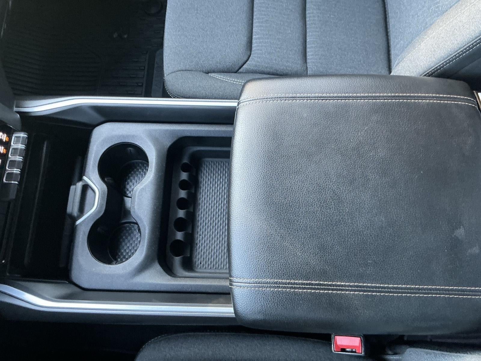 2020 RAM 1500 Big Horn Crew Cab 4x4 5'7' Box