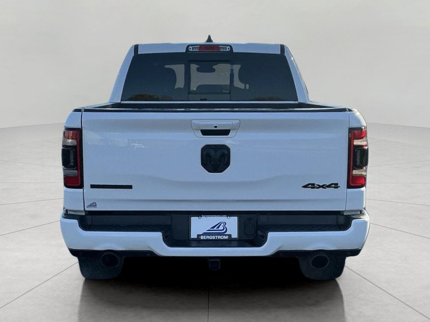 2020 RAM 1500 Big Horn Crew Cab 4x4 5'7' Box