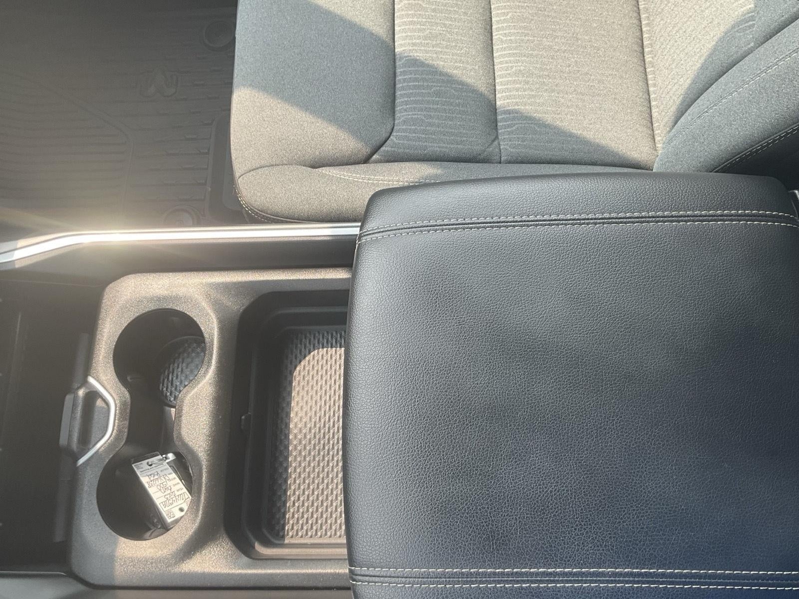 2023 RAM 1500 Big Horn Crew Cab 4x4 5'7' Box