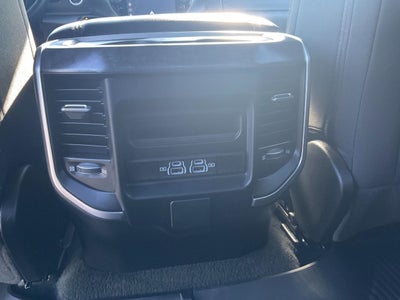 2024 RAM 1500 Big Horn Crew Cab 4x4 5'7' Box