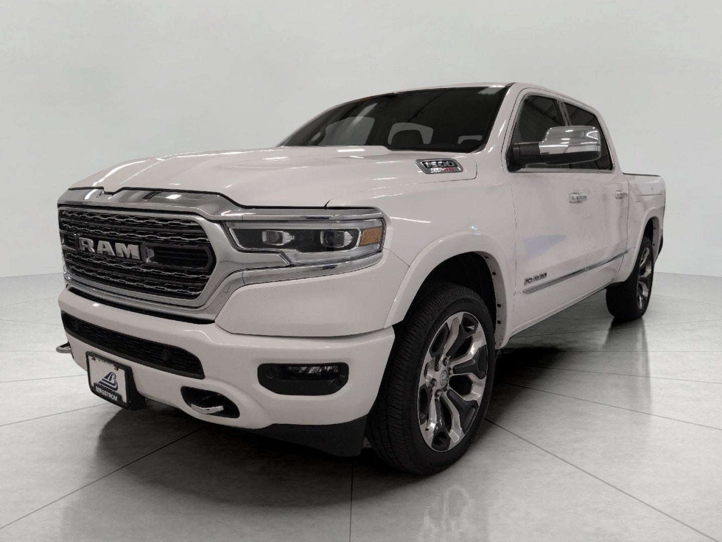 2022 RAM 1500 Limited Crew Cab 4x4 5'7' Box