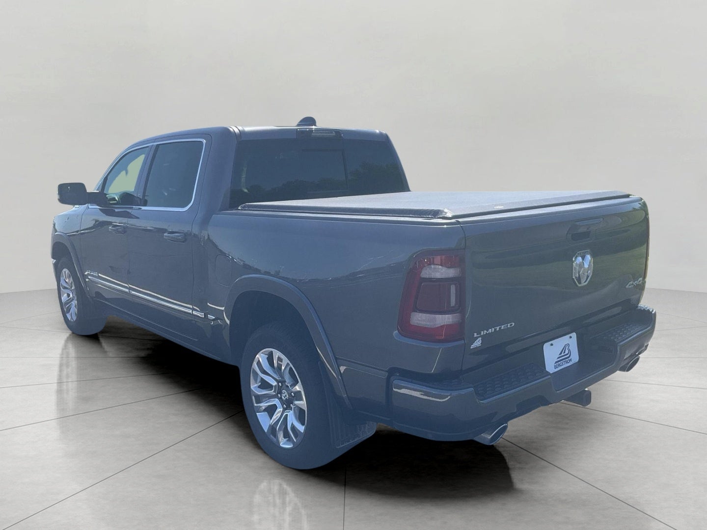 2024 RAM 1500 Limited 4x4 Crew Cab 5'7 Box