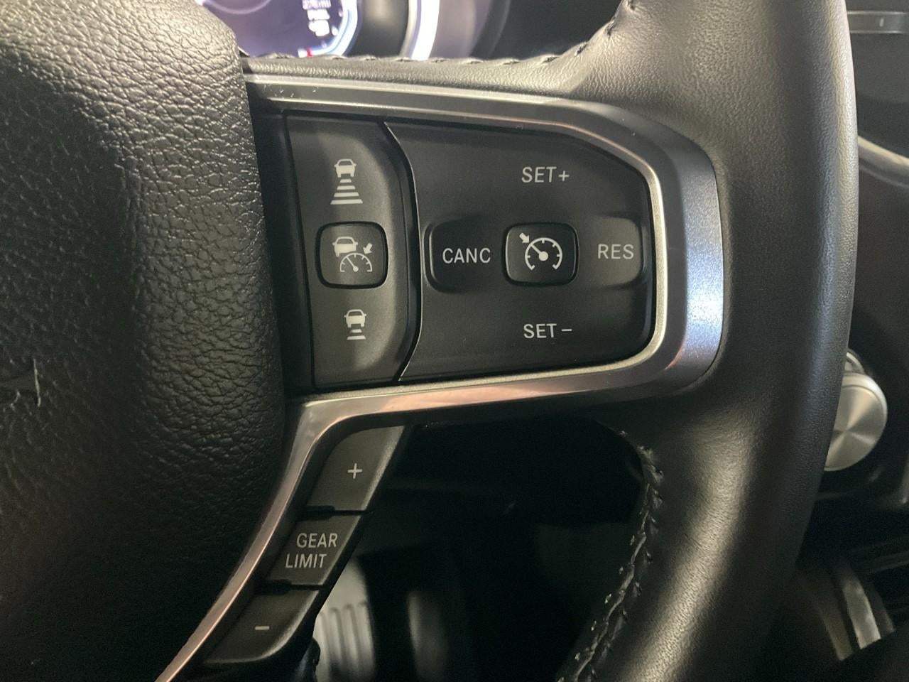 2024 RAM 1500 Laramie Crew Cab 4x4 5'7' Box
