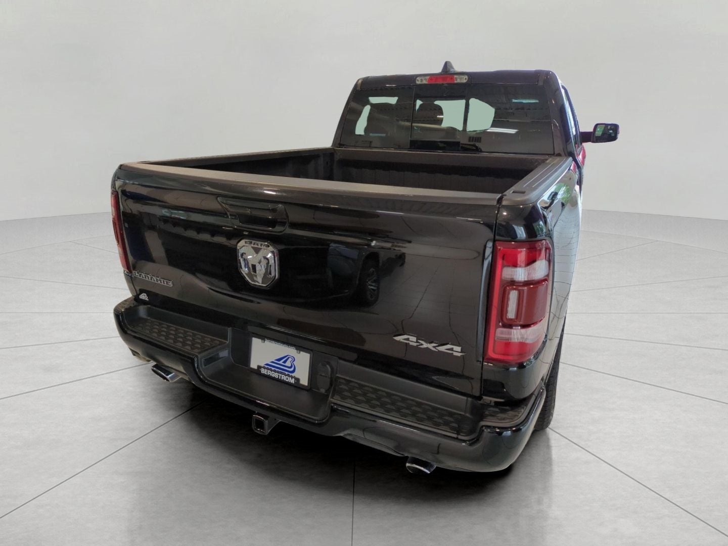 2023 RAM 1500 Laramie Crew Cab 4x4 5'7' Box