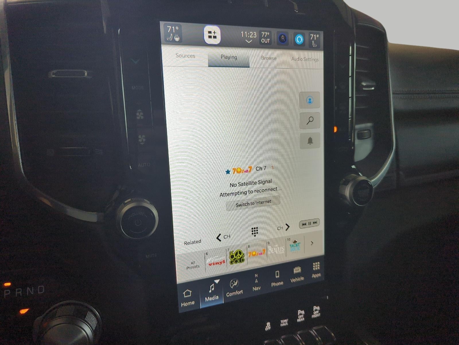 2023 RAM 1500 Laramie Crew Cab 4x4 5'7' Box