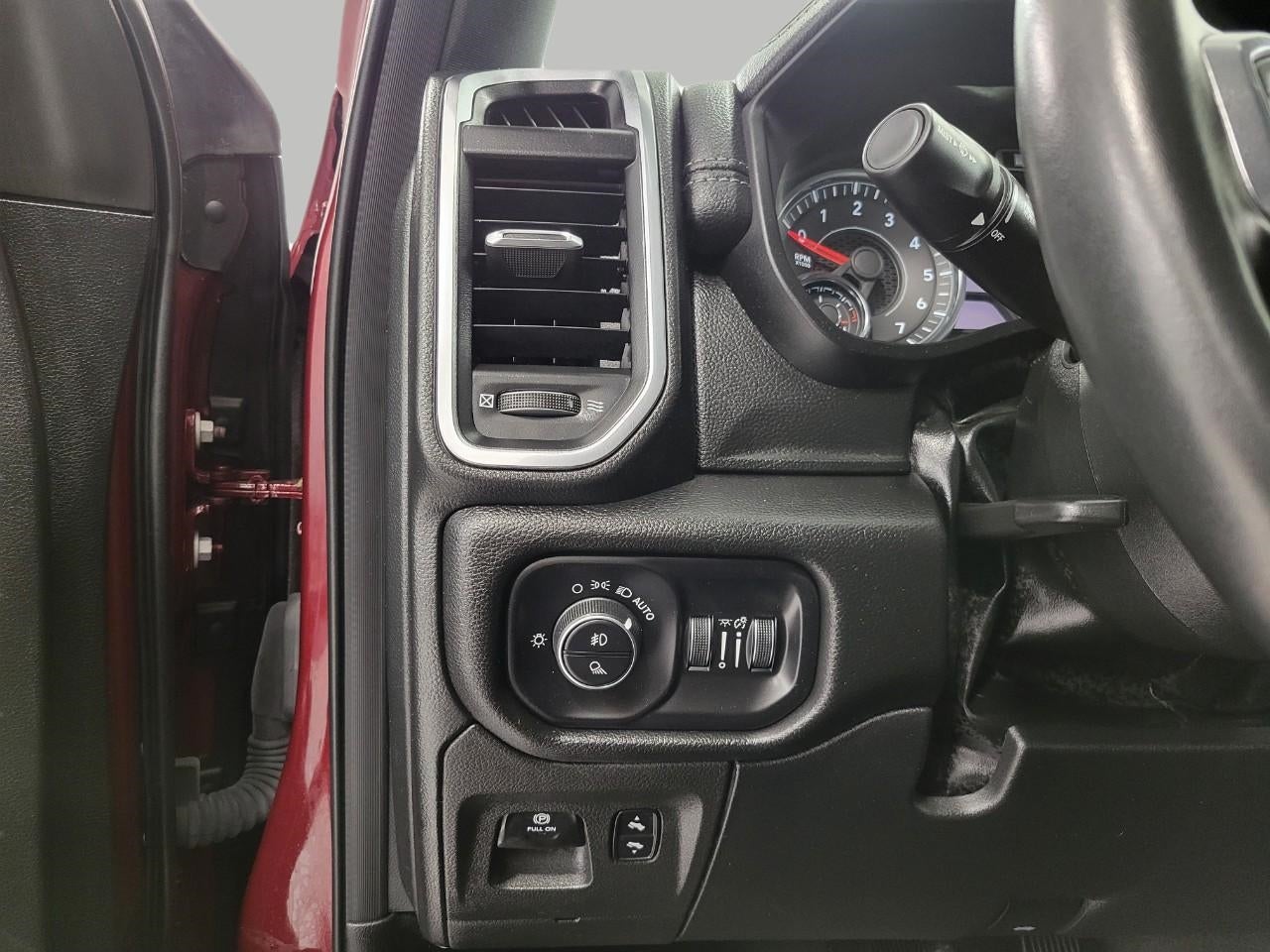 2023 RAM 1500 Laramie Crew Cab 4x4 5'7' Box
