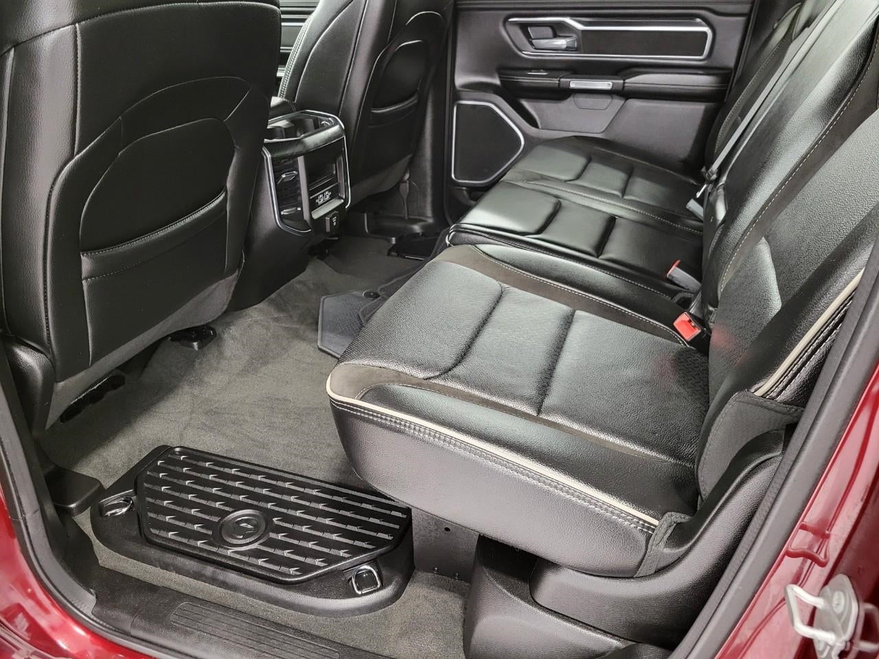 2023 RAM 1500 Laramie Crew Cab 4x4 5'7' Box