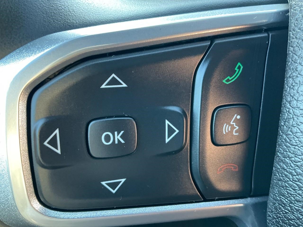 2023 RAM 1500 Laramie Crew Cab 4x4 5'7' Box