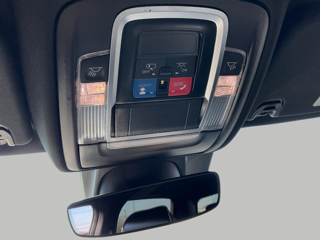 2023 RAM 1500 Laramie Crew Cab 4x4 5'7' Box