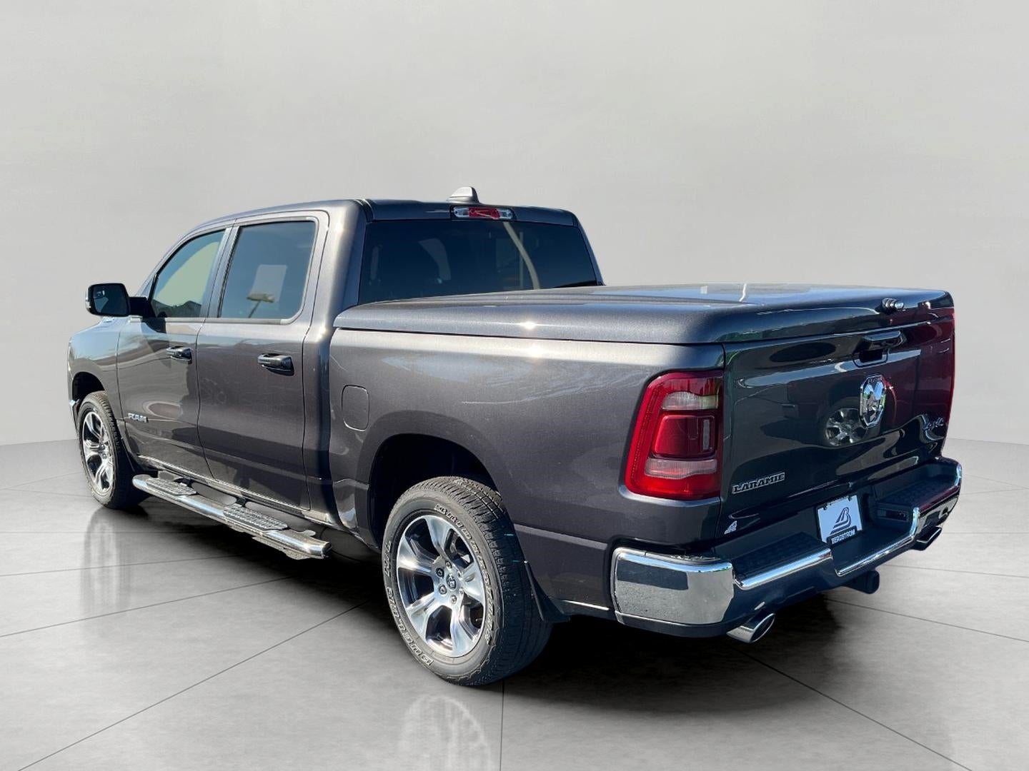 2023 RAM 1500 Laramie Crew Cab 4x4 5'7' Box