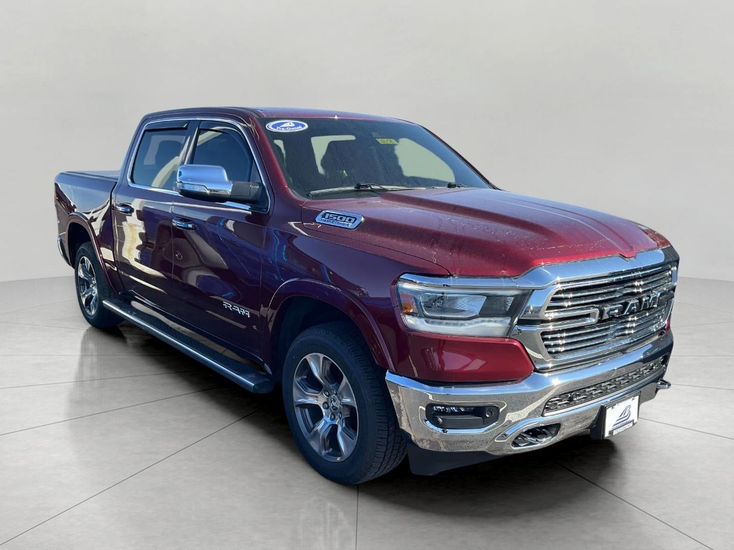 2022 RAM 1500 Laramie Crew Cab 4x4 5'7' Box