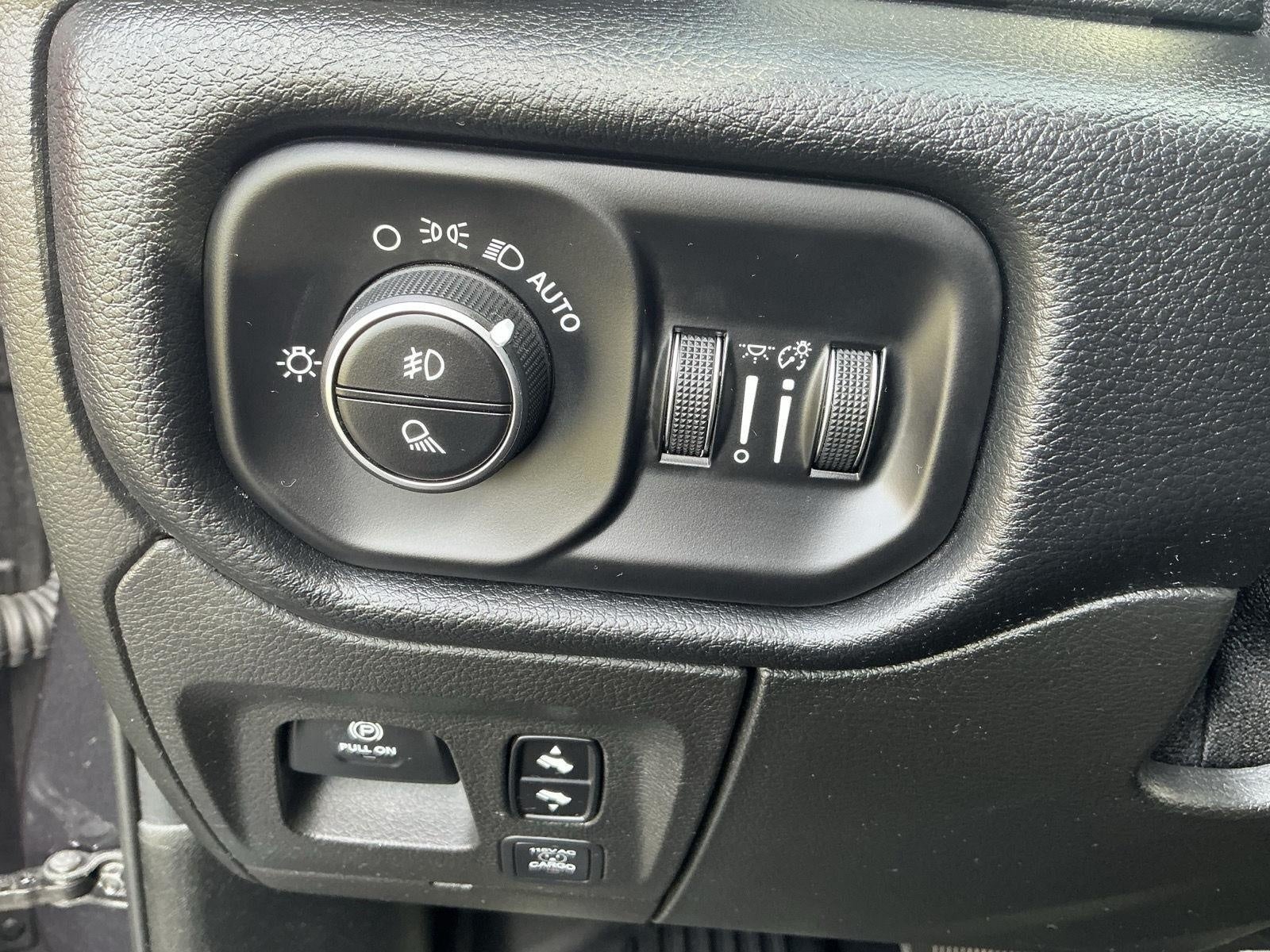 2019 RAM 1500 Rebel Crew Cab 4x4 5'7' Box