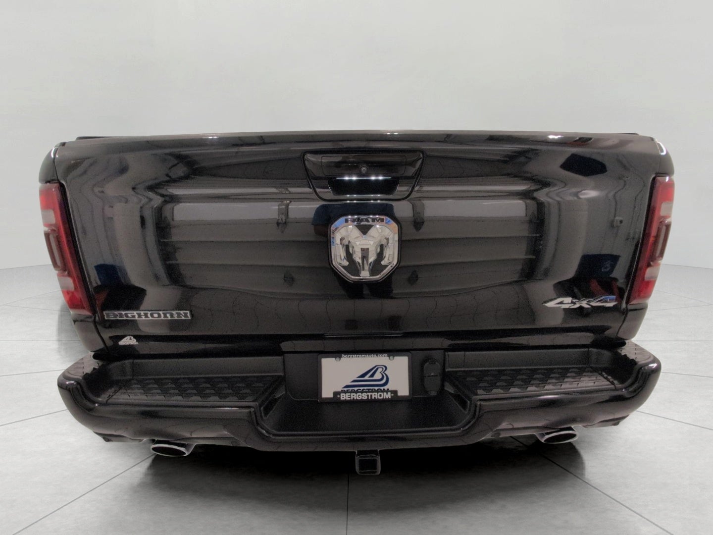 2023 RAM 1500 Big Horn 4x4 Crew Cab 6'4 Box