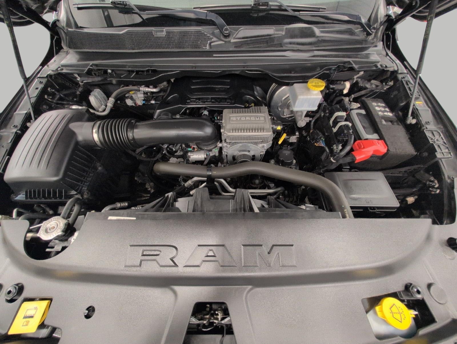 2023 RAM 1500 Big Horn 4x4 Crew Cab 6'4 Box