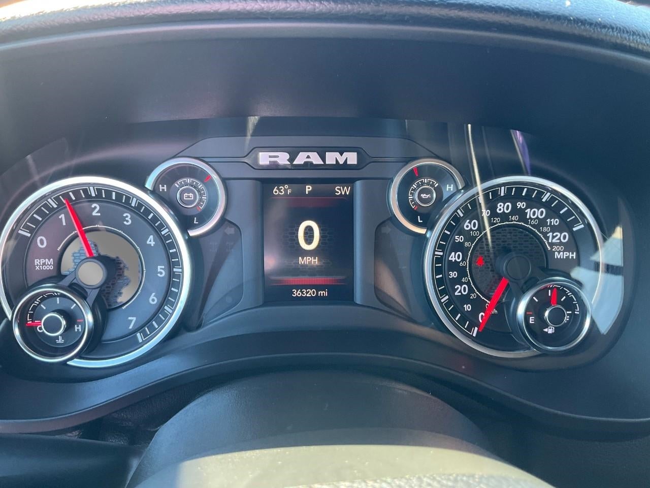 2021 RAM 1500 Big Horn Crew Cab 4x4 6'4' Box