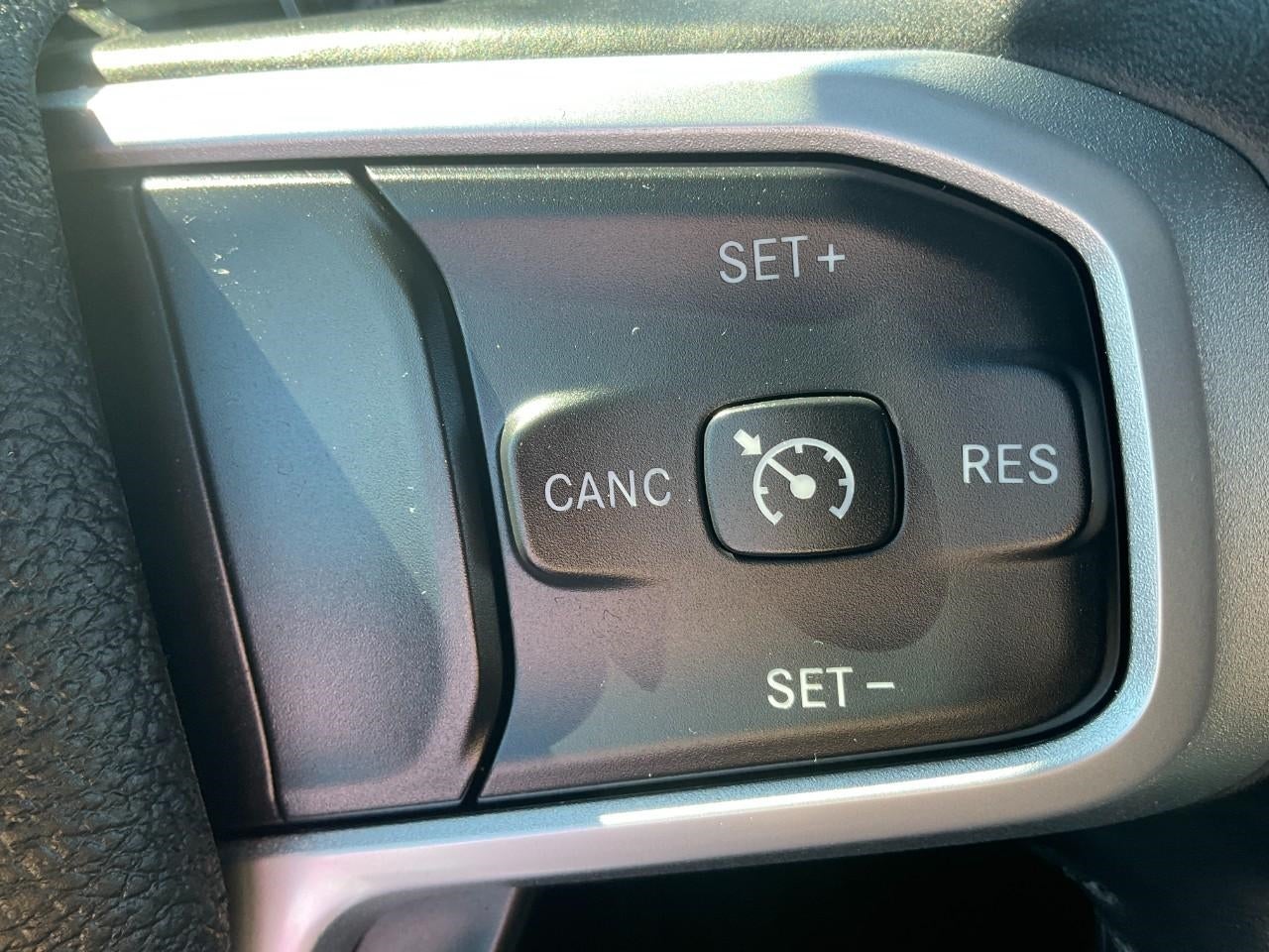 2021 RAM 1500 Big Horn Crew Cab 4x4 6'4' Box