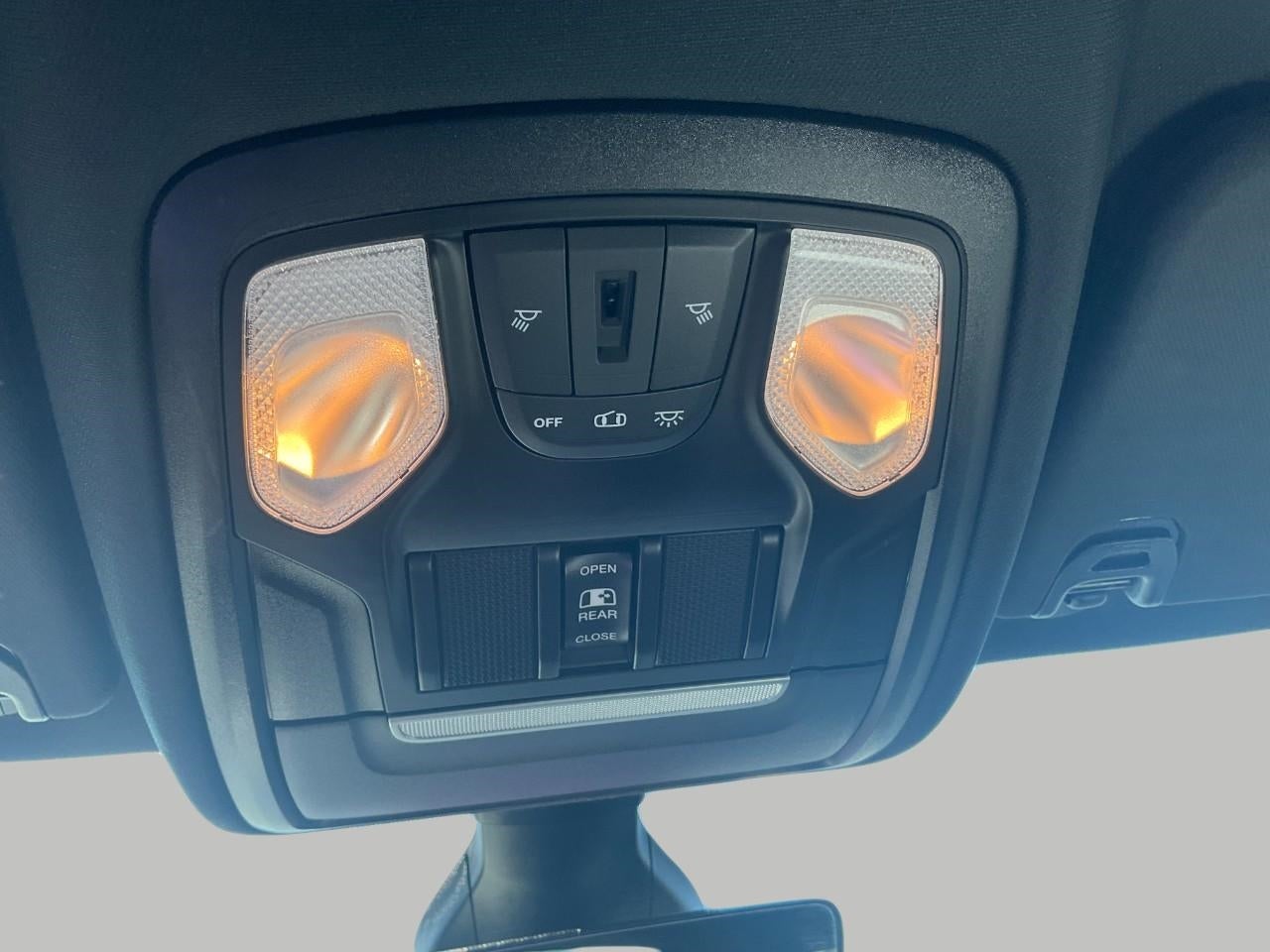 2021 RAM 1500 Big Horn Crew Cab 4x4 6'4' Box