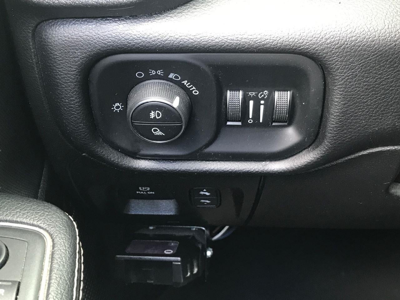 2019 RAM 1500 SPORT