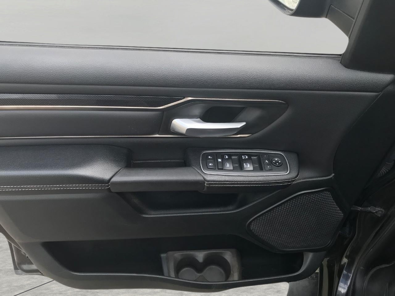 2019 RAM 1500 SPORT
