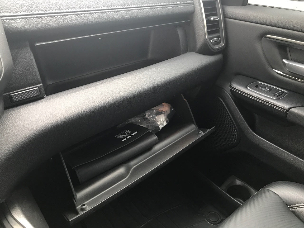 2019 RAM 1500 SPORT