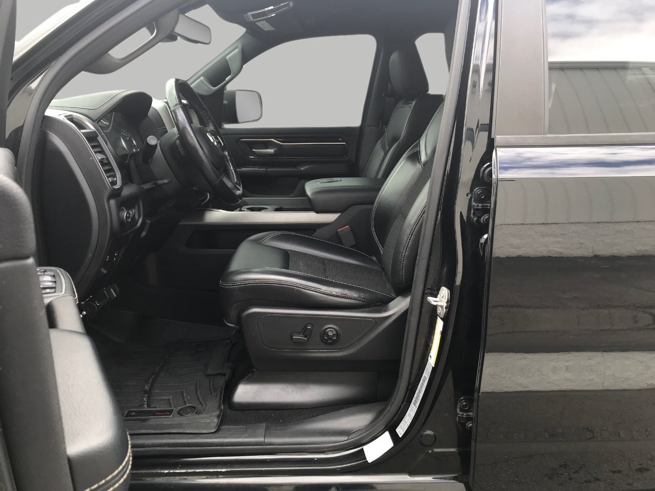 2019 RAM 1500 SPORT