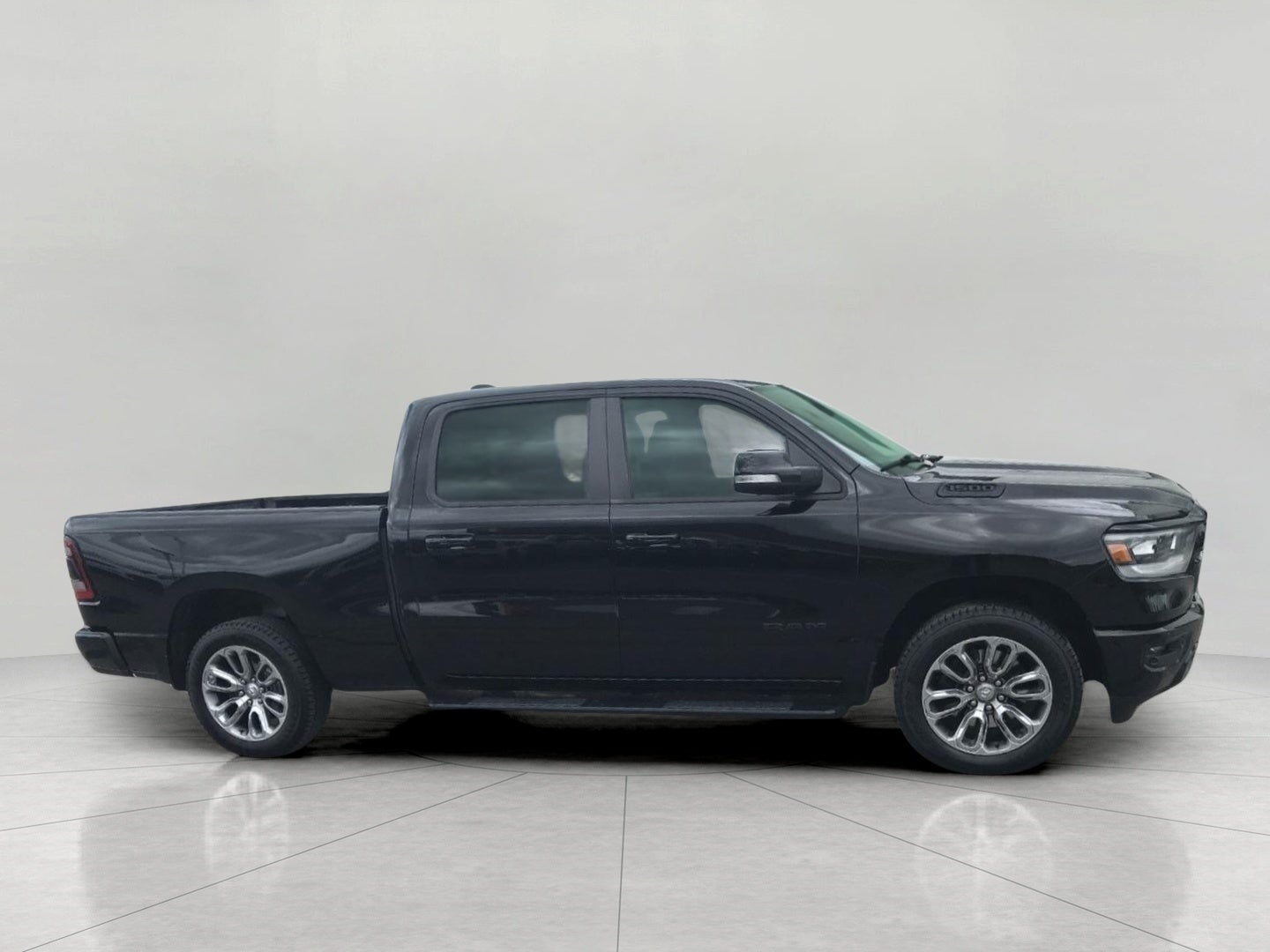 2019 RAM 1500 SPORT