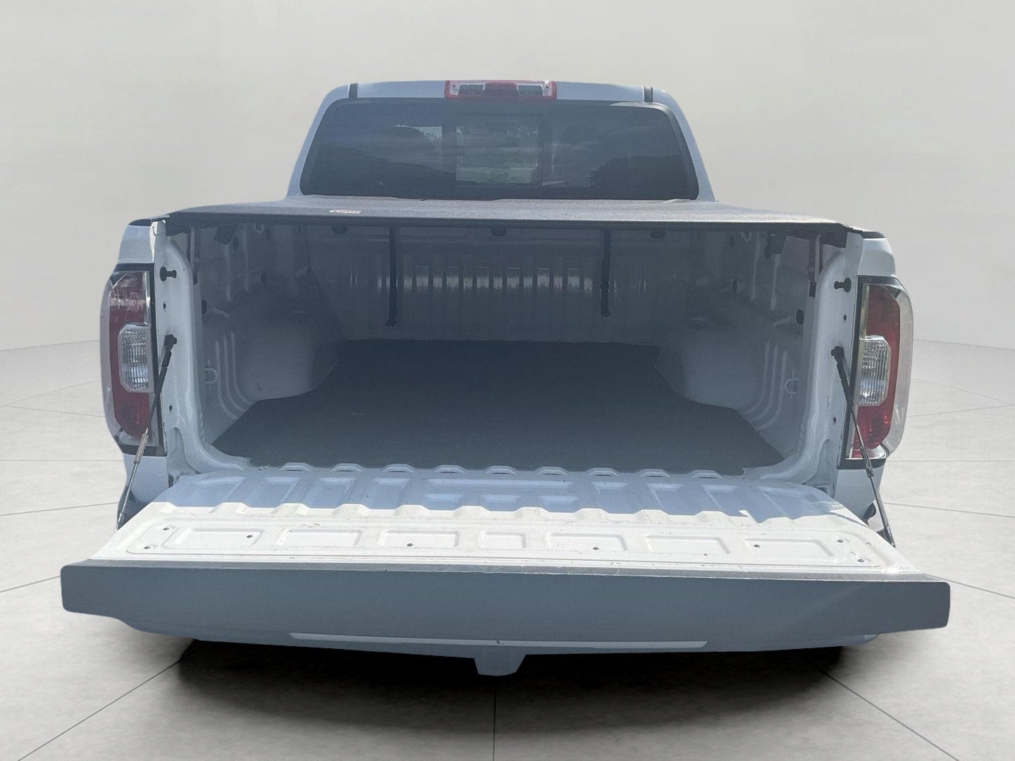 2022 GMC Canyon 4WD Crew Cab Short Box Elevation