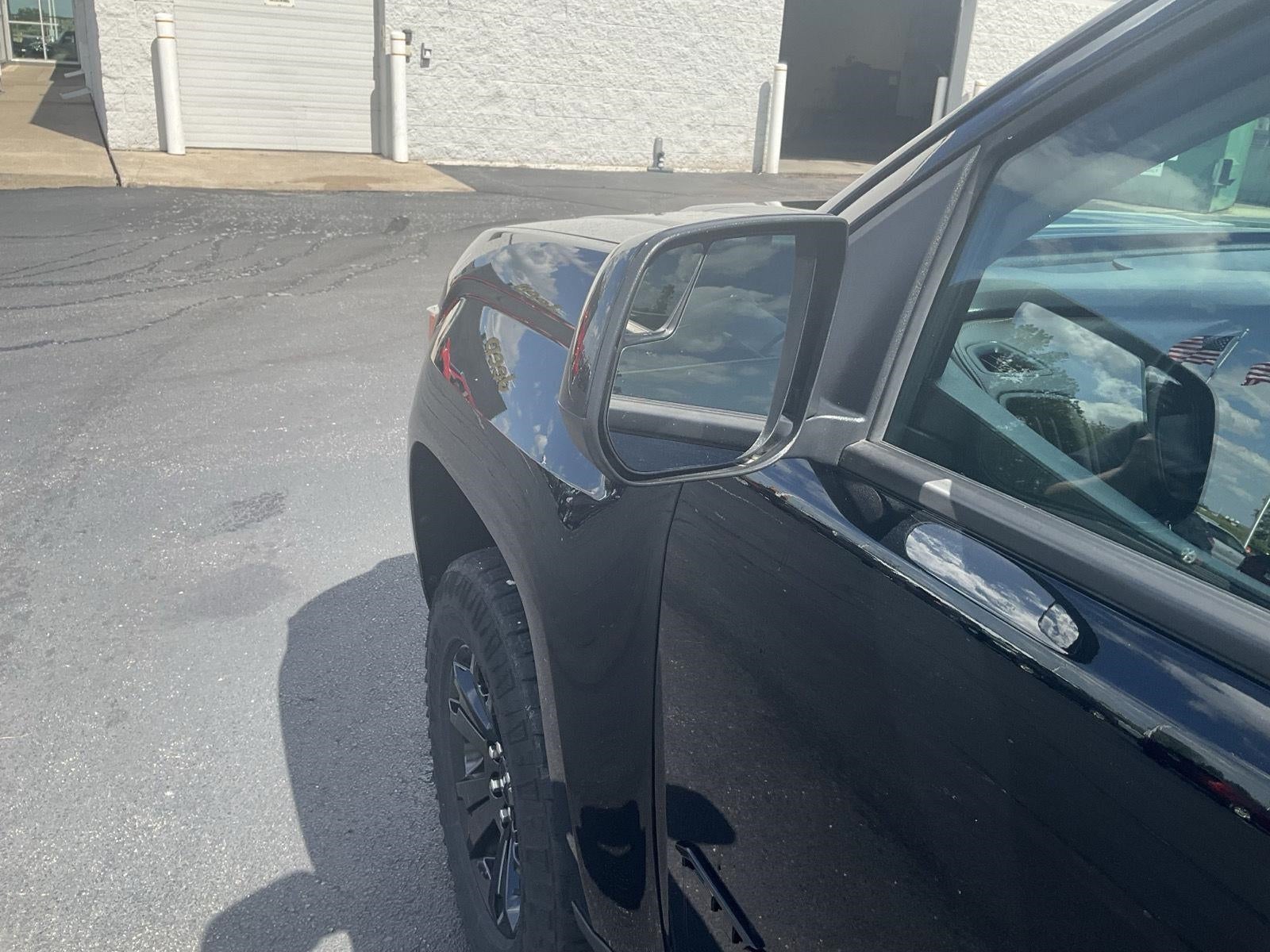 2021 GMC Canyon 4WD Crew Cab Short Box AT4 - Cloth