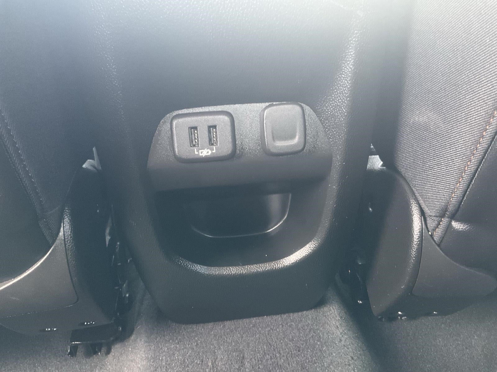 2021 GMC Canyon 4WD Crew Cab Short Box AT4 - Cloth