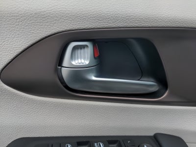 2024 Chrysler Voyager LX