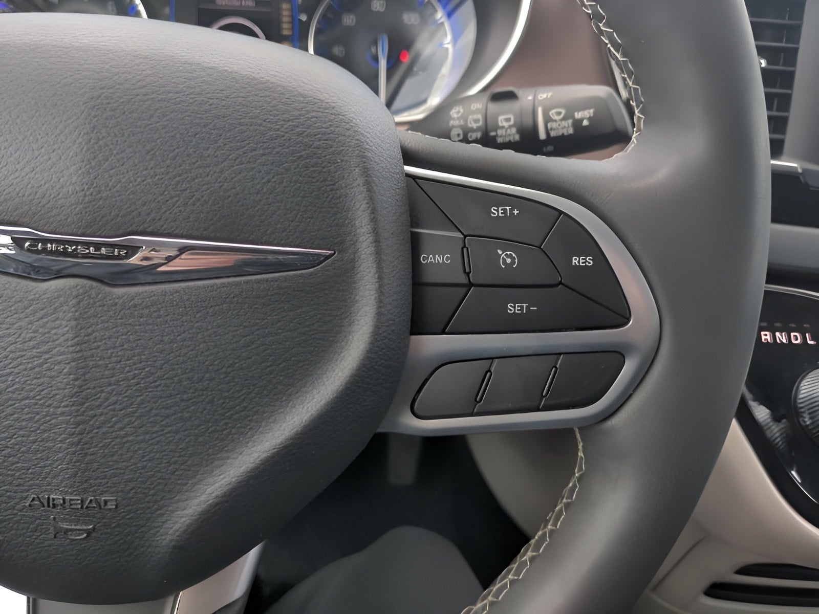 2024 Chrysler Voyager LX