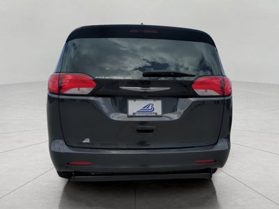 2024 Chrysler Voyager LX